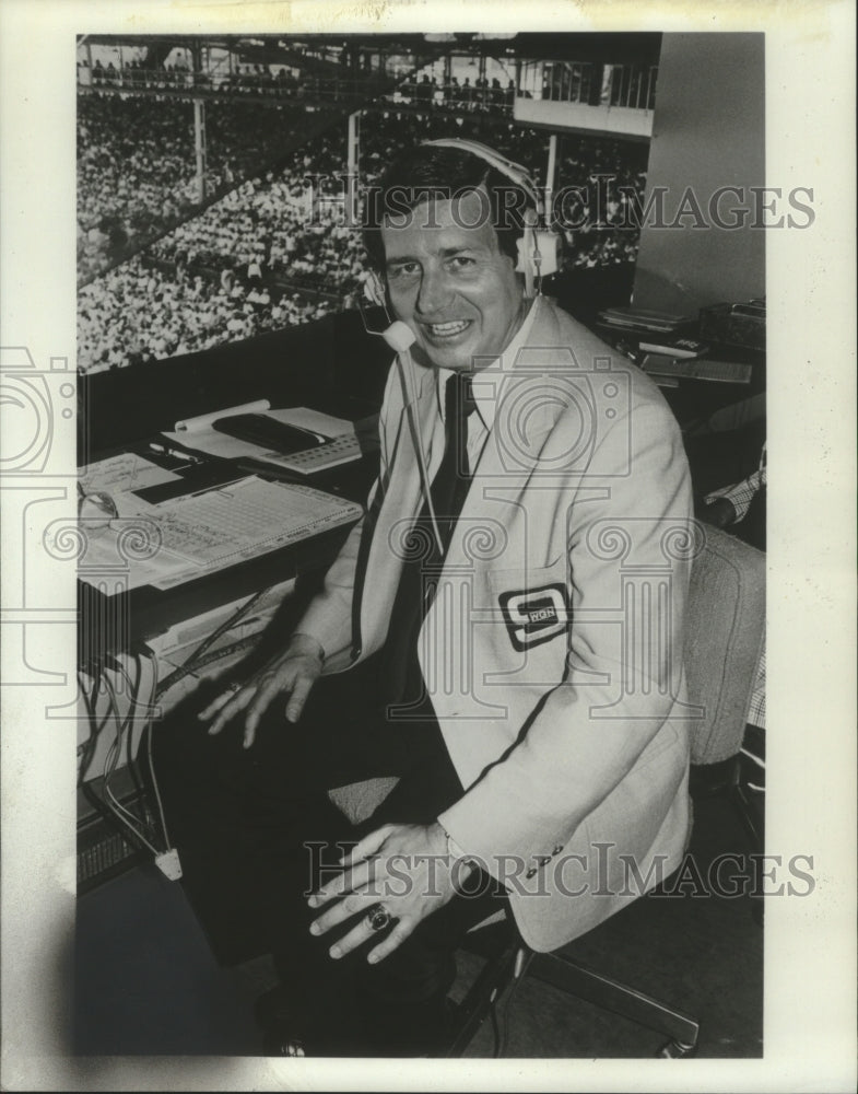 1982 Press Photo Chicago's WGN-TV Sportscaster Milo Hamilton - mjt16854 - Historic Images
