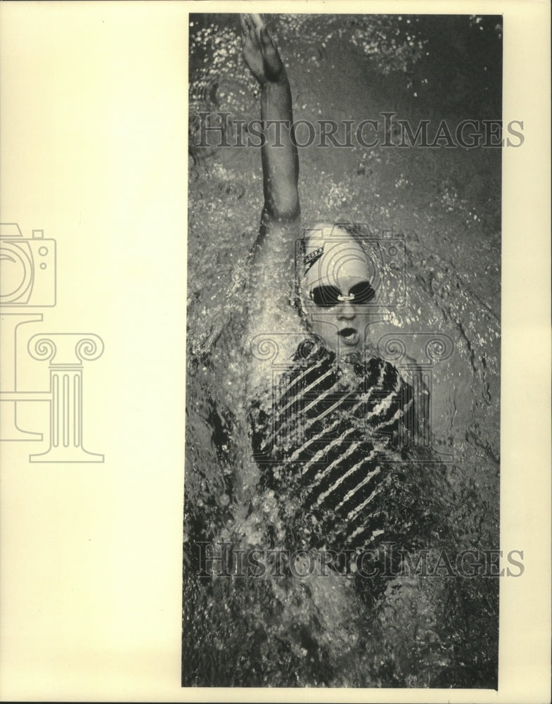 1985 Kris Keepers of the Waukesha Area YMCA Swimming Association - Historic Images