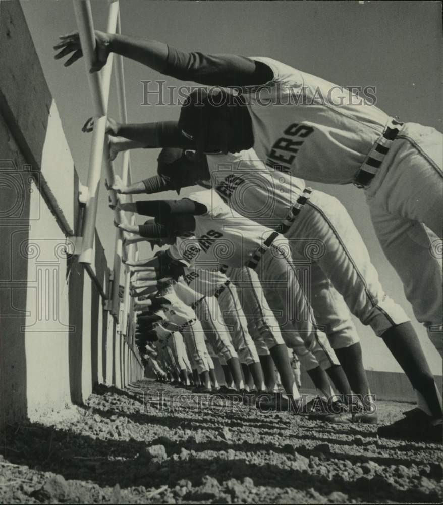  Milwaukee Brewer&#39;s Baseball Team stretch before playing - Historic Images