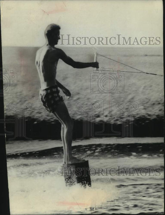 1965 Duane Breenman water skiing in Zambia - Historic Images