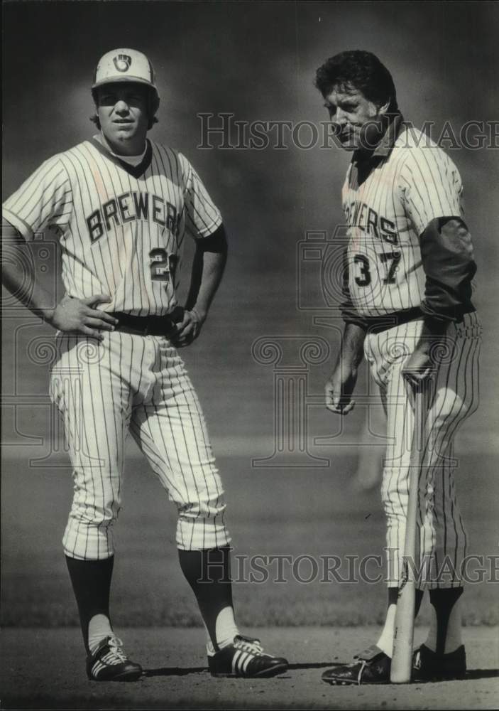 1980 Press Photo Brewers baseball players Buck Rodgers &amp; Mark Brouhard- Historic Images