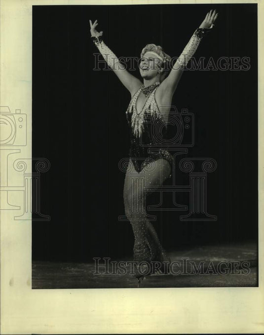1985 Olympic Ice Skater Rosalynn Sumners With Disney's World On Ice - Historic Images