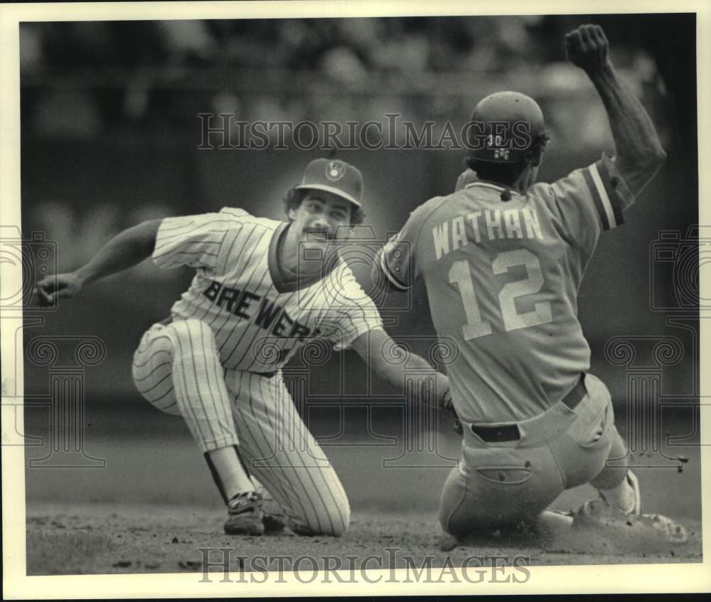 1983 Milwaukee Brewers' Ed Romero Tags Out Kansas City's Wathan - Historic Images
