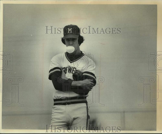 1979 Milwaukee Brewers' Baseball Pitcher Bill Travers Blows Bubble - Historic Images