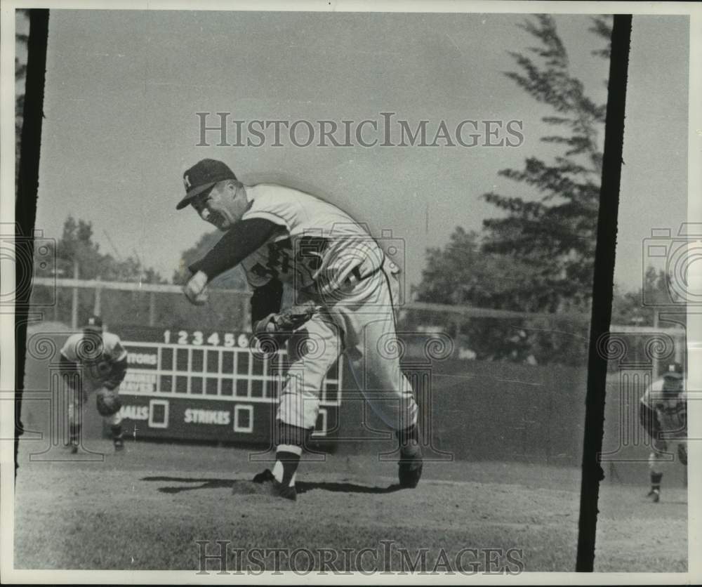 1958 Press Photo Milwaukee Braves&#39; Left-Handed Baseball Pitcher Lou Sleater - Historic Images