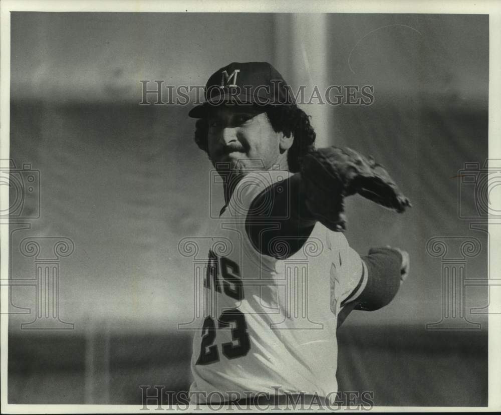 1978 Press Photo Brewers' Pitcher Eduardo Rodriguez Tossing Baseball in Practice- Historic Images