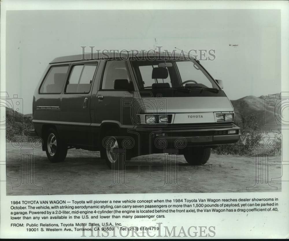 1983 Press Photo The 1984 Toyota Van Wagon reaches dealer showrooms in October - Historic Images