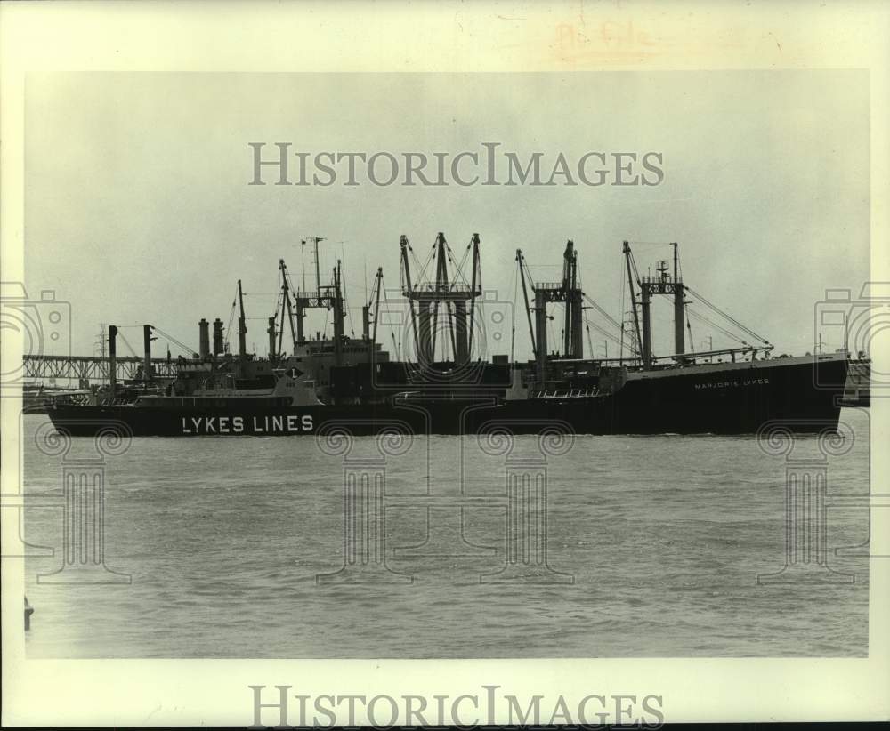 1975 Press Photo Ship from the Lykes Lines - mjt20020- Historic Images