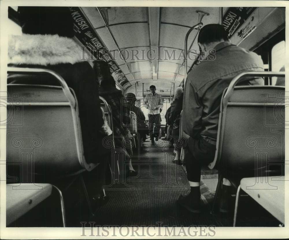 1971 Press Photo Experts say Milwaukee needs it bus system to function as a city- Historic Images