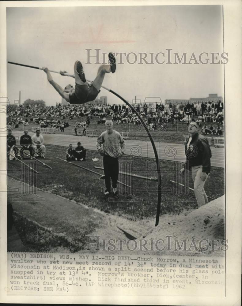 1962 Press Photo Minnesota Pole Vaulter Chuck Morrow Before His Pole Snapped - Historic Images