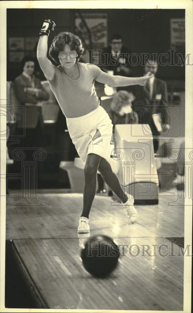 1979 Press Photo Hall of Fame Bowler Judy Soutar at Red Carpet Celebrity Lanes - Historic Images