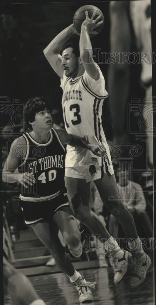 1988 Press Photo Marquette University playing Saint Thomas in basketball- Historic Images