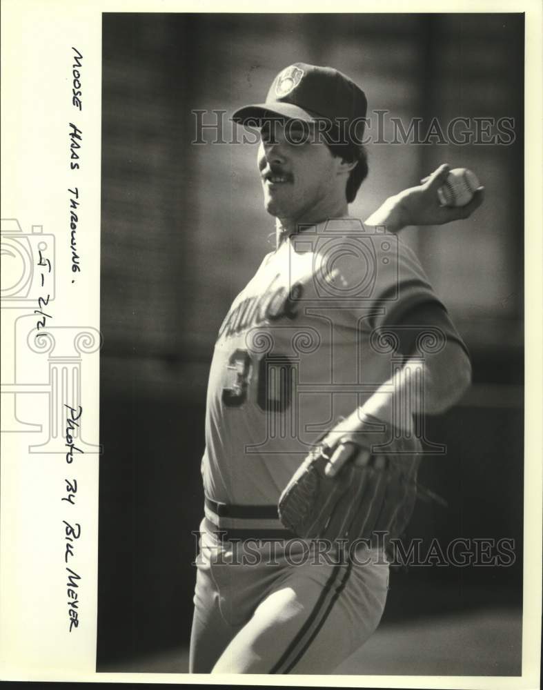 1982 Press Photo Brewers pitcher Moose Haas pitching . - mjt20849- Historic Images