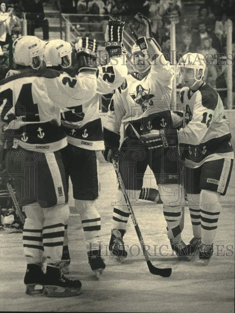 1987 Press Photo Milwaukee Admirals celebrate Shaun Van Allen's goal - mjt20918- Historic Images
