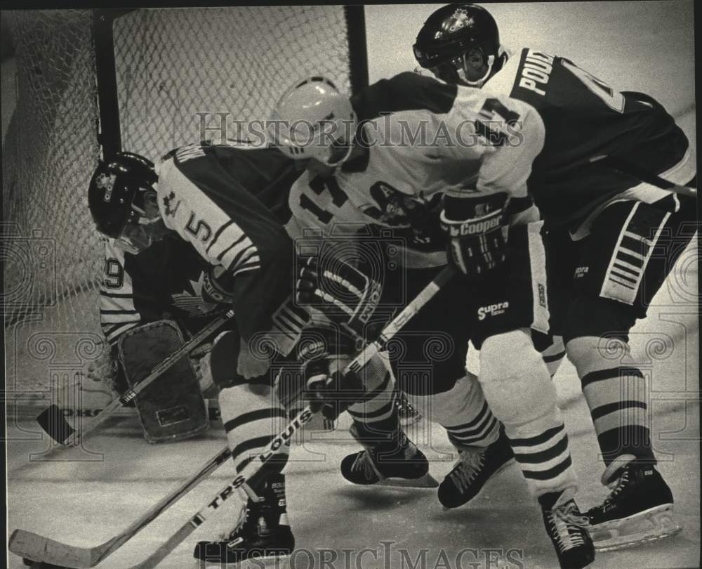 1989 Press Photo Admirals&#39; Peter Deboer couldn&#39;t find the net against Canada- Historic Images