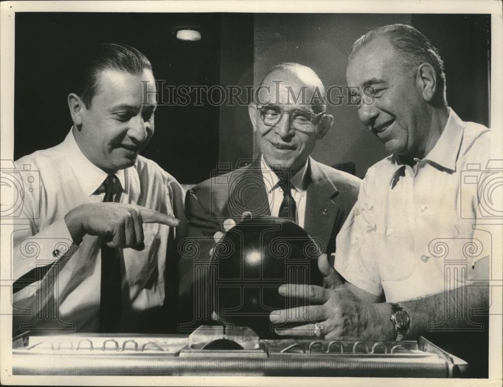1960 Blowing experts: Rudy Pugel, Hank Marino &amp; Billy Sixty - Historic Images