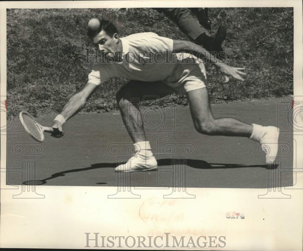 1964 Ken Rosewall returns shot during the Milwaukee Pro Tournament - Historic Images
