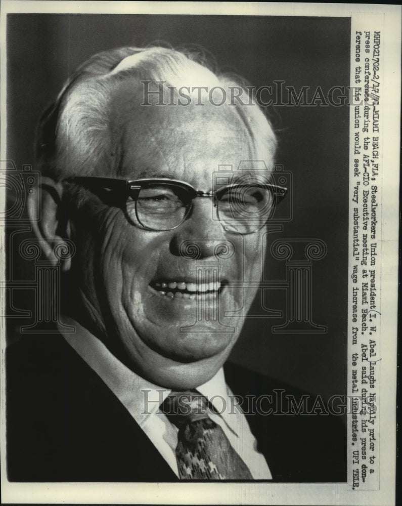 1971 Press Photo I.W. Abel, President of Steelworkers Union in Miami Beach - Historic Images