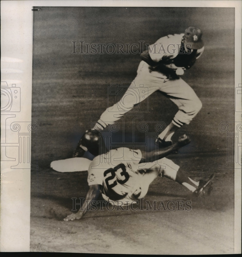 1964 Dick Groat, St. Louis Cardinals Shortstop, with Joe Christopher - Historic Images