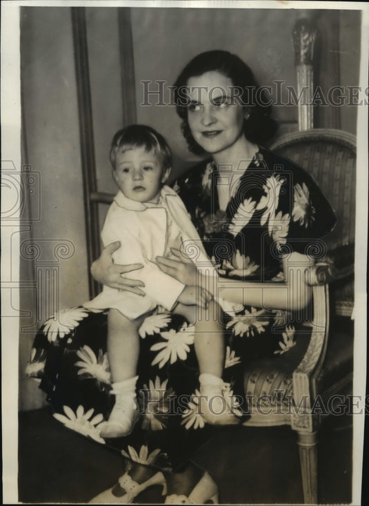 1940 Press Photo Queen Geraldine of Albania and Prince Alexander flee to London - Historic Images