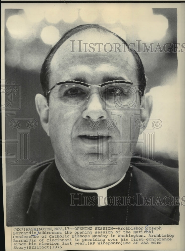 1975 Press Photo Archbishop Joseph Bernardin addresses conference in Washington. - Historic Images