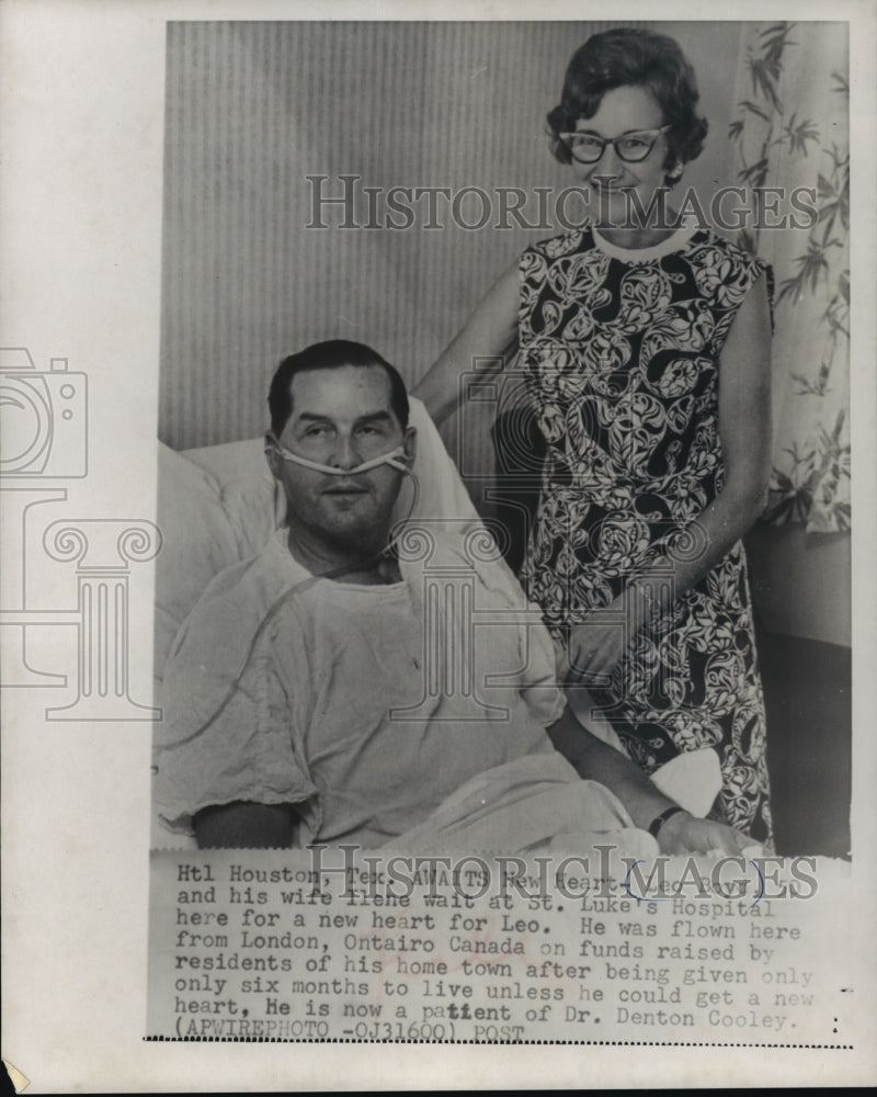 Press Photo Leo Boyd and wife, Ilene, at St. Luke's Hospital in Houston, Texas - Historic Images