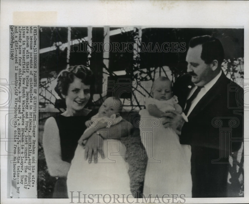 1967 Australians Roger Braham and wife hold twins in Tenterfield - Historic Images