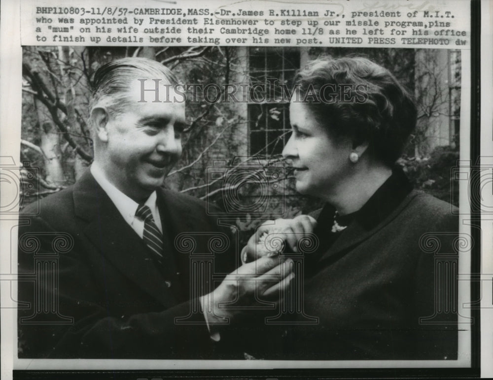 1957 Press Photo Dr. James R. Killian Jr. with wife outside home, Cambridge, Ma. - Historic Images