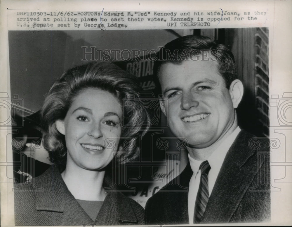 1962 Press Photo Edward M. Kennedy and his wife Joan at polling place in Boston.- Historic Images