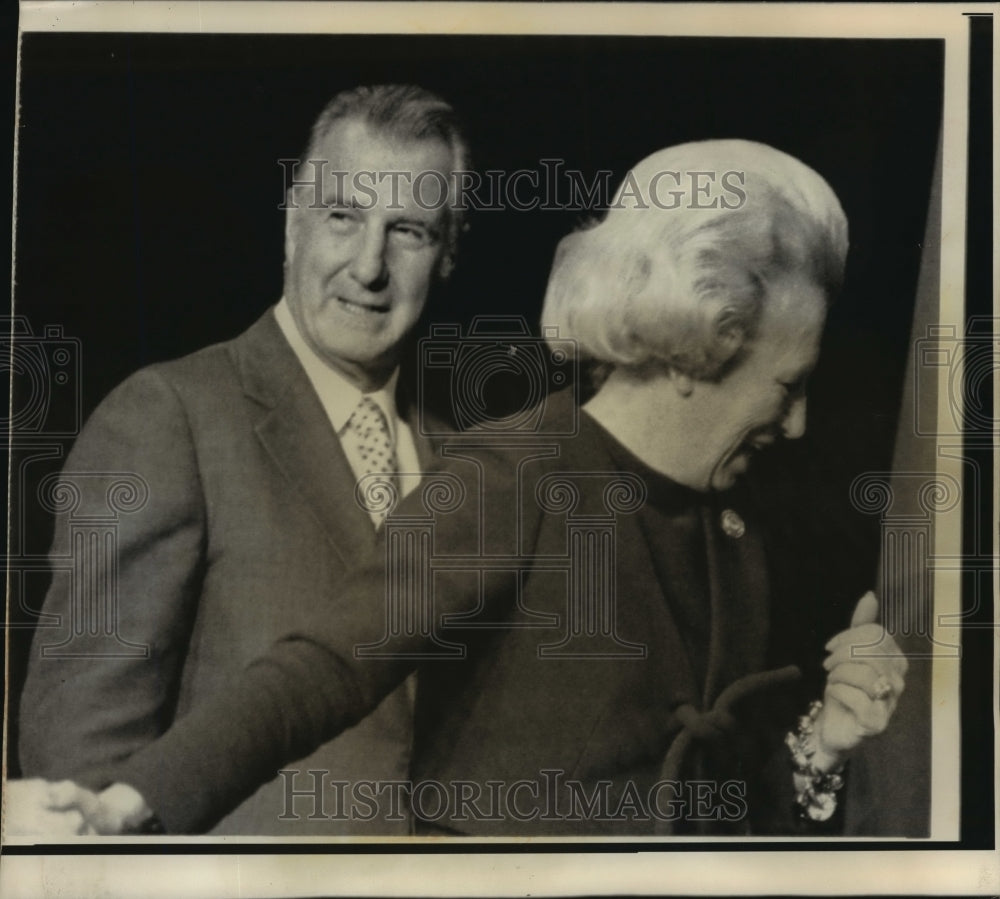 1972 Press Photo Vice President Agnew and Mrs. Vince Lombardi, Green Bay, WI - Historic Images