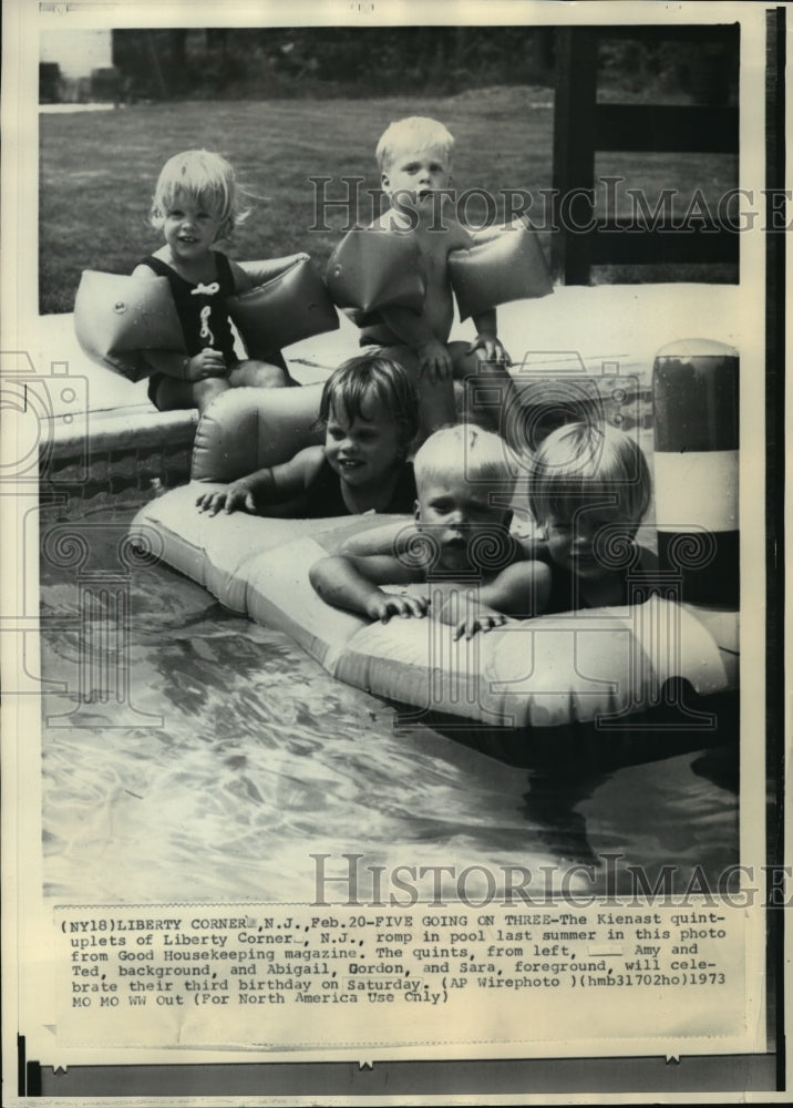 1973 Press Photo Kienast quintuplets of Liberty Corner, New Jersey play in pool - Historic Images