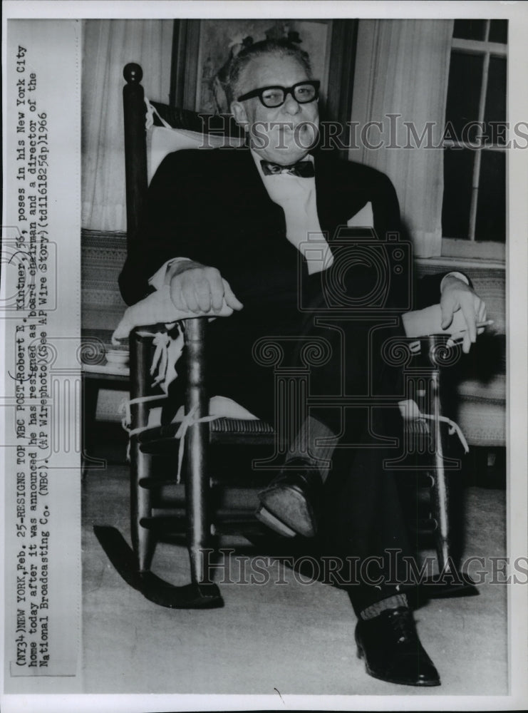 1966 Press Photo NBC's Robert E. Kintner poses in his home, New York, N.Y. - Historic Images