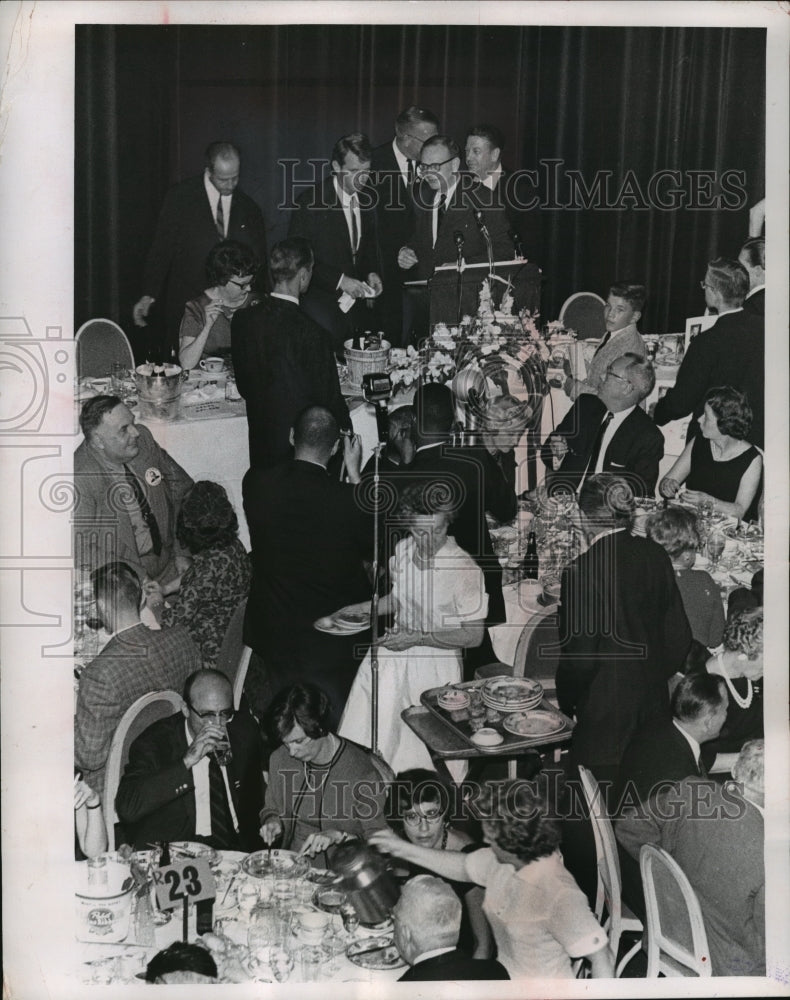 1962 Atty Gen. Robert Kennedy speaks at Dinner, Schroeder hotel - Historic Images