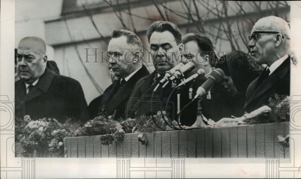 1965 Russian leaders Kosygin and Brezhnev meet leaders in Poland. - Historic Images