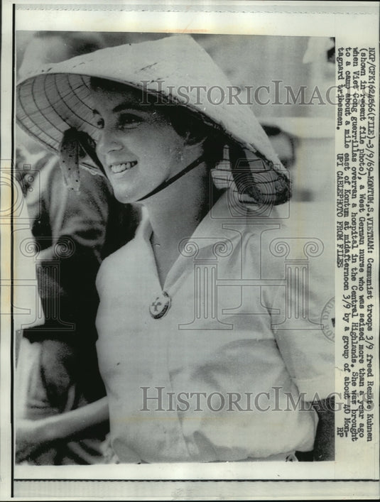 1969 Renate Kuhnen, West German nurse, in Kontum, South Vietnam - Historic Images