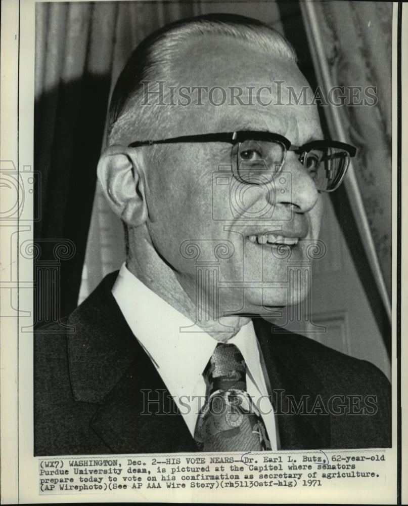 1971 Press Photo Dr. Earl L. Butz, Purdue University Dean - mjw03840 - Historic Images