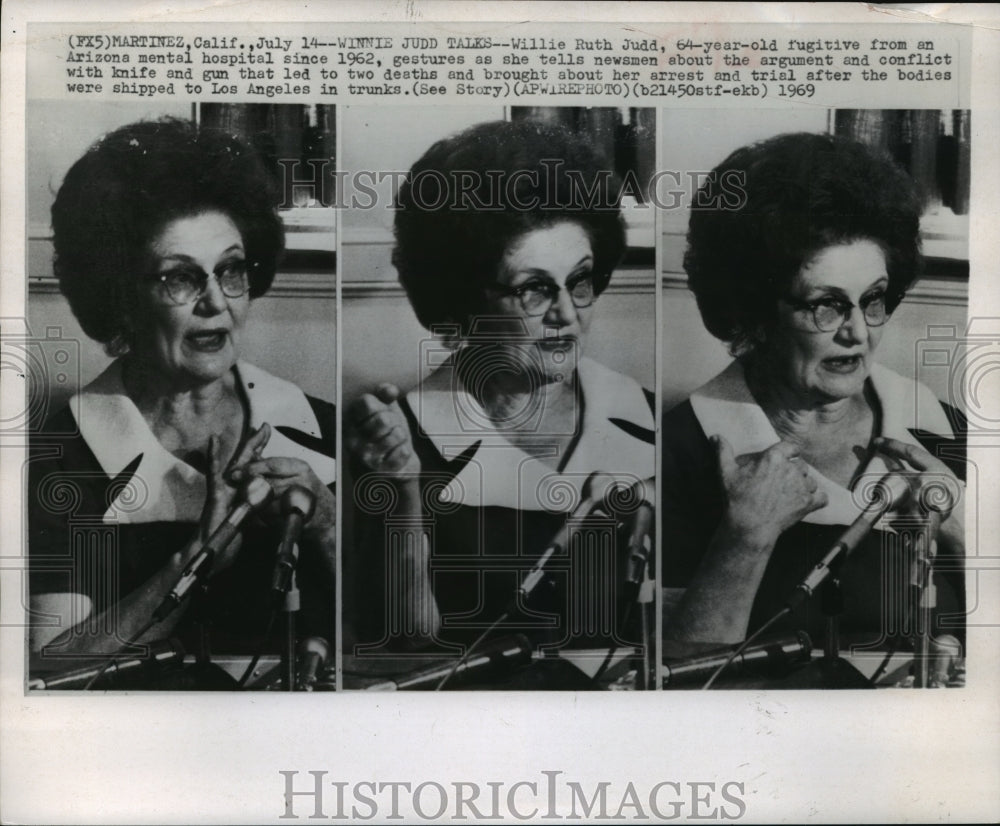 1969 Winnie Ruth Judd Gestures As She Talks To Newsmen - Historic Images
