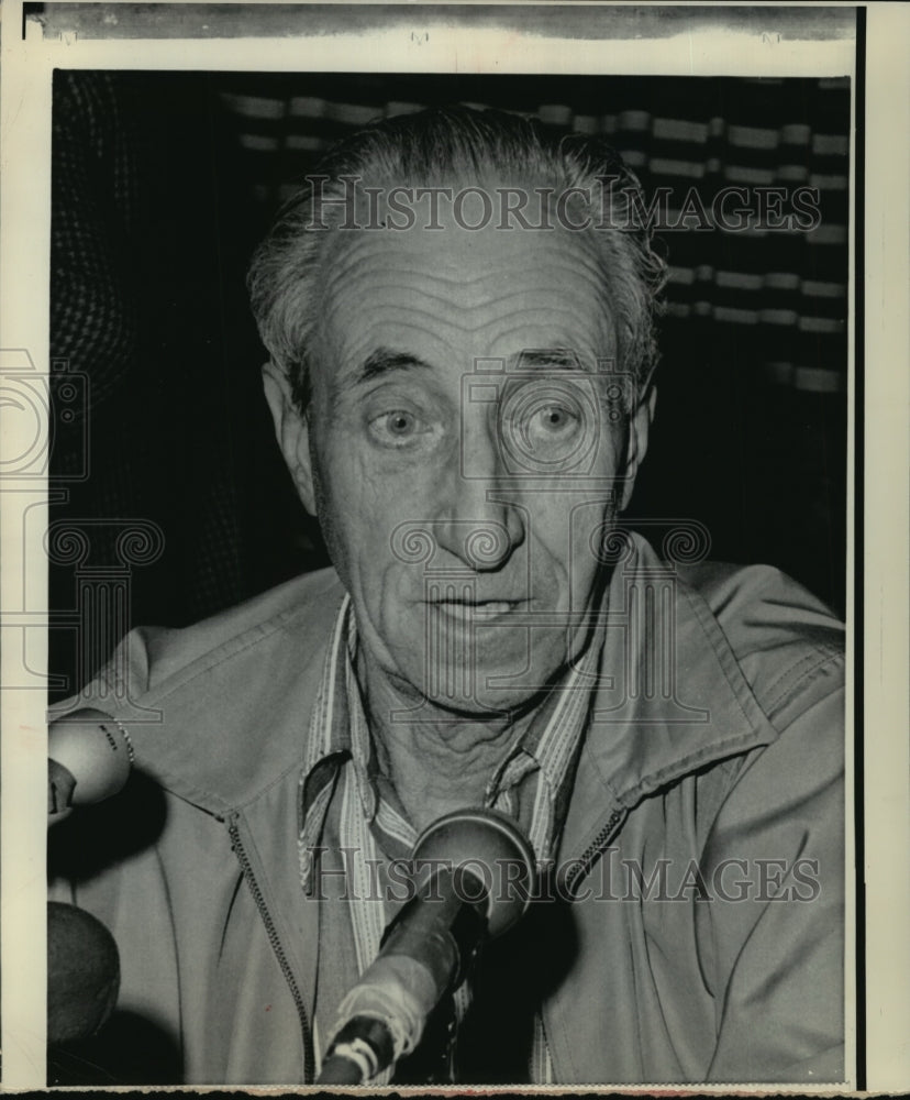 1972 Press Photo Harry Bridges at a press conference in San Francisco- Historic Images