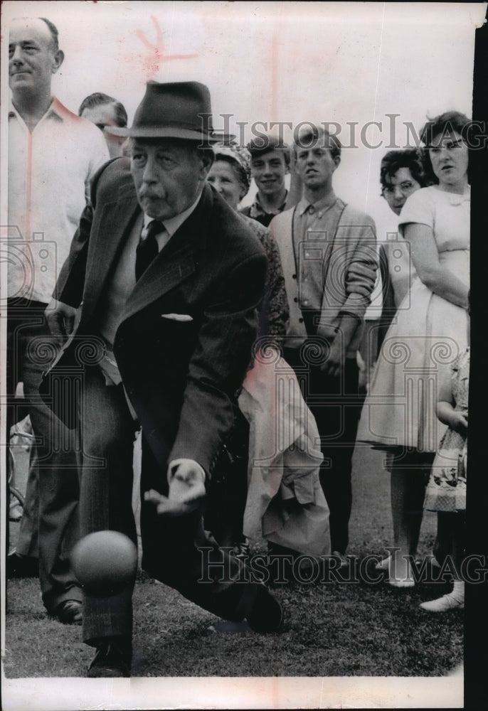1964 former British Prime Minister Harold Macmillan bowling, Bromley - Historic Images