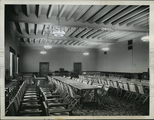 1945 workroom in the veteran's War Memorial building, San Francisco - Historic Images