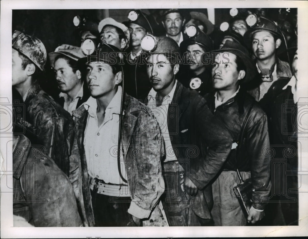 1961 Press Photo Bolivian miners go on duty in a tin mine. - mjw06256 - Historic Images
