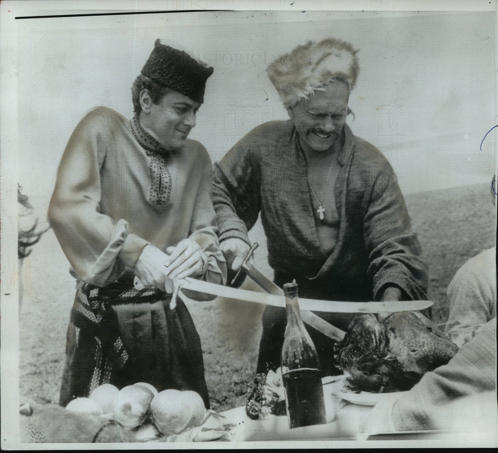 1961 Press Photo Tony Curtis & Yul Brynner in Taras Bulba - mjx00849-Historic Images