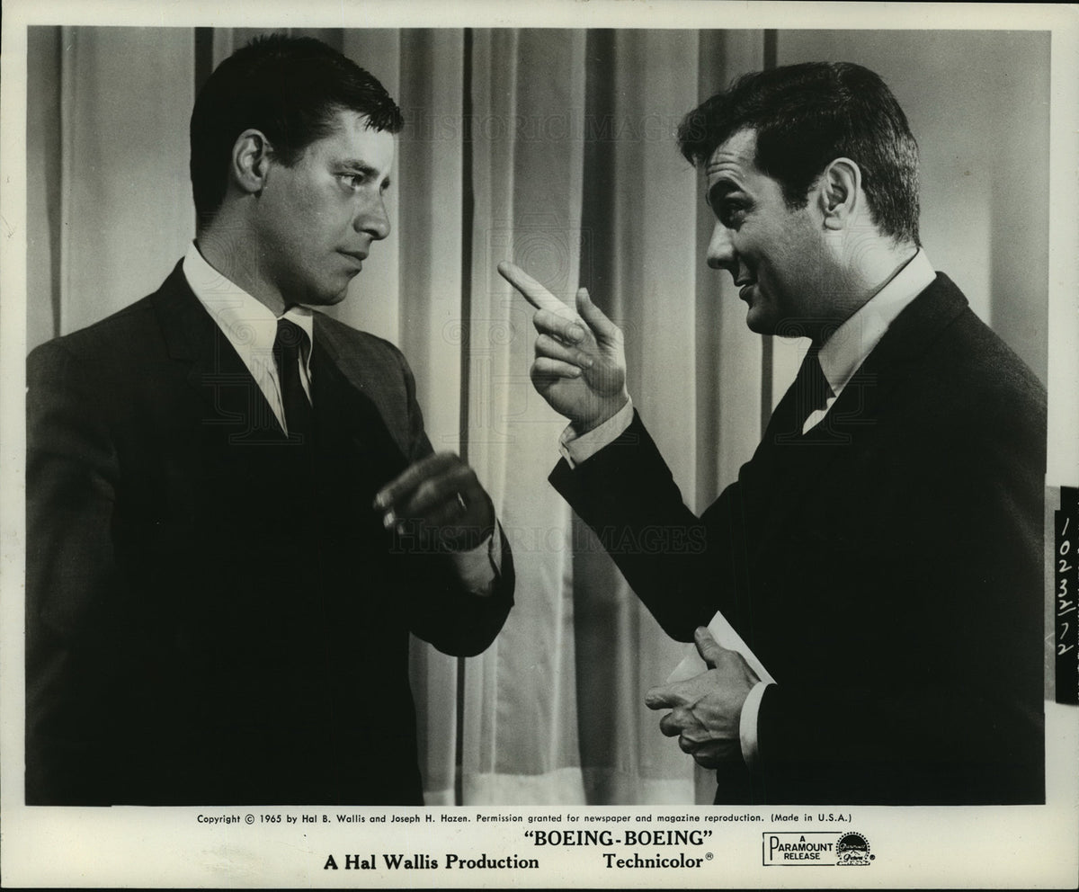 1966 Press Photo Tony Curtis &amp; Jerry Lewis teamed up in Boeing Boeing-Historic Images