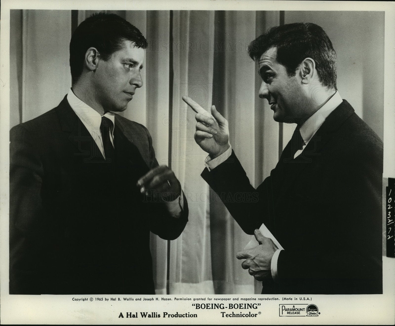 1966 Press Photo Tony Curtis & Jerry Lewis teamed up in Boeing Boeing-Historic Images