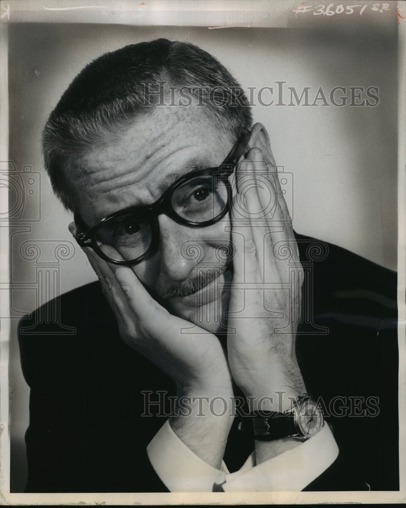 1954 Press Photo Peter Donald, Actor - mjx01568-Historic Images