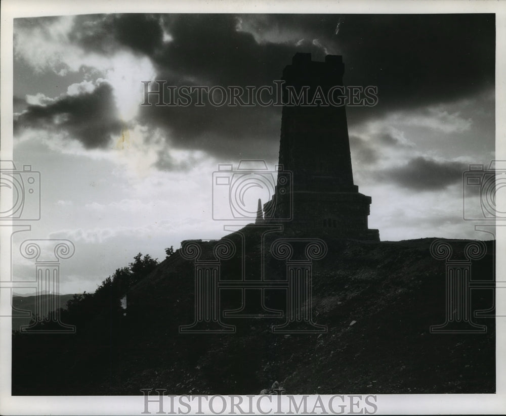 1944 Press Photo The new National Liberty Monument near the Schipka Pass-Historic Images