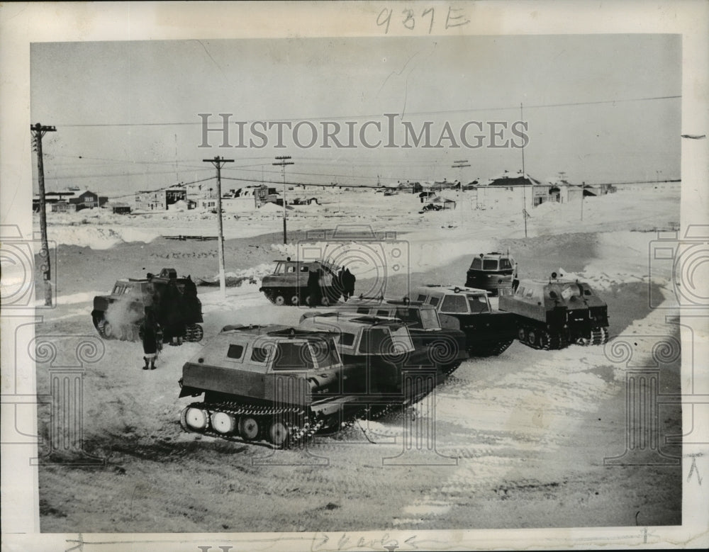 1946 Press Photo "Penguin" snowmobiles which will be used by Canadian Army-Historic Images
