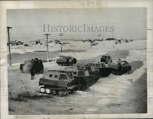 1946 Press Photo "Penguin" snowmobiles which will be used by Canadian Army-Historic Images