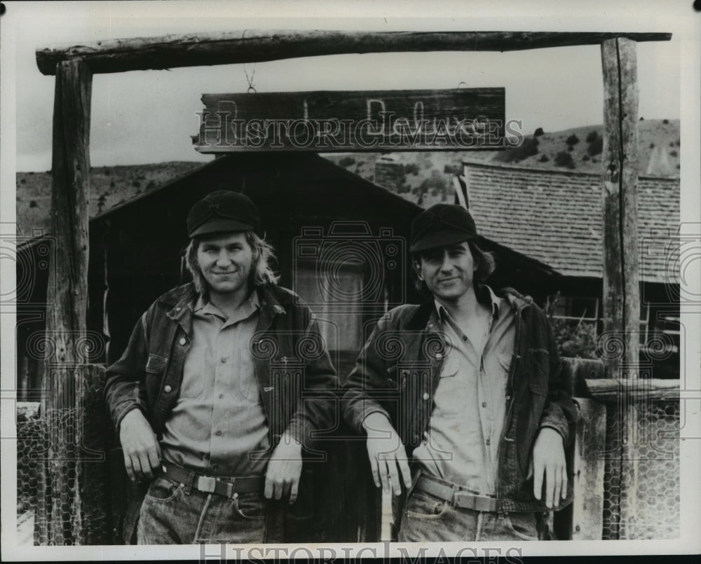 1979 Press Photo Jeff Bridges and Sam Waterson play a pair of drifters-Historic Images