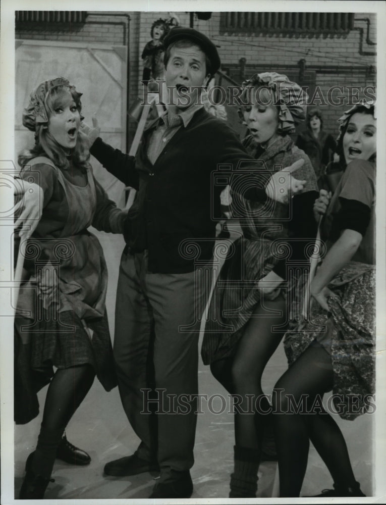 1961 Press Photo Pat Boone to be a guest on NBC's "Dean Martin Show" - mjx02474-Historic Images